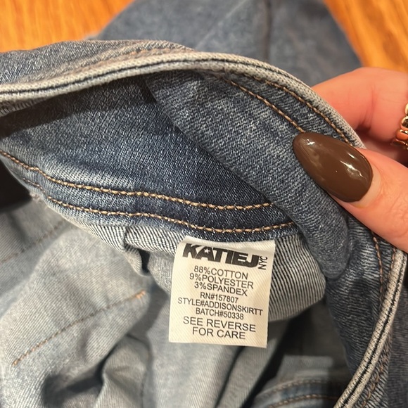 Katie J NYC Girl’s Denim Mini Skirt Size XL - Picture 5 of 5